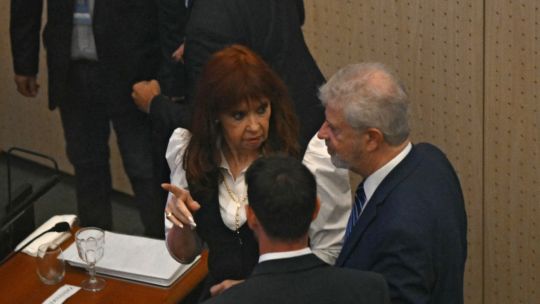 cristina-fernandez-de-kirchner-goes-on-attack-as-she-appears-in-court-for-‘cuadernos’-trial