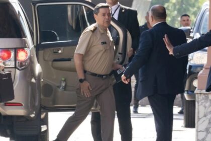 un-viaje-de-presti-a-washington-reaviva-la-oferta-de-milei-a-trump-para-colaborar-en-oriente-medio,-pero-los-instrumentos-militares-son-inexistentes