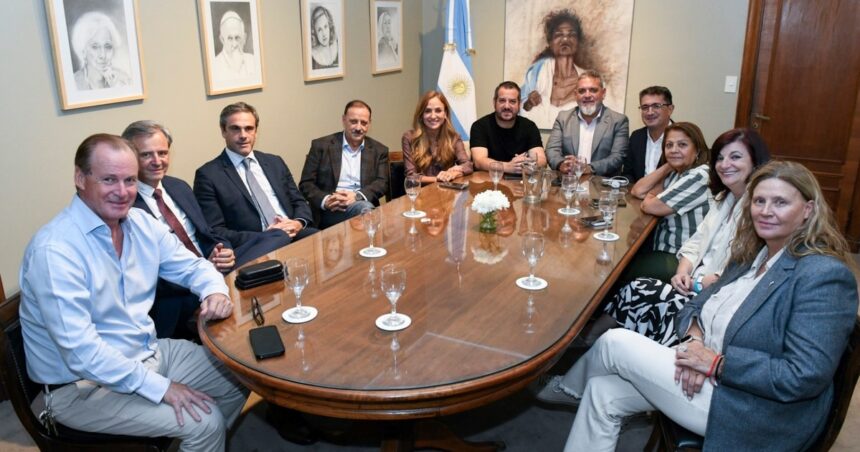 con-cristina-kirchner-debilitada,-otras-tribus-del-peronismo-aceleran-los-movimientos-para-discutir-las-decisiones-de-cara-a-2027