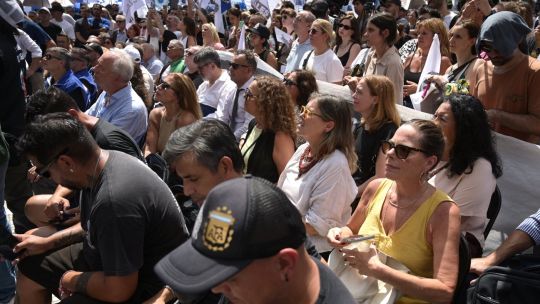 milei-signs-labour-reform-introducing-new-rules-on-contracts,-strikes-and-severance