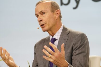 chevron-pone-a-argentina-en-el-centro-del-mapa-energetico-y-elogia-las-reformas-de-javier-milei