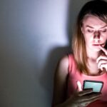 apps-espia-en-el-celular:-crecen-los-casos-de-vigilancia-dentro-de-las-parejas