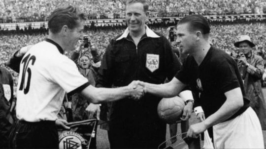 el-milagro-de-berna:-la-caida-de-los-magiares-y-el-renacimiento-aleman-en-1954