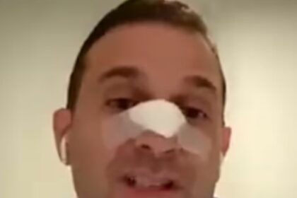 hablo-el-diputado-libertario-agredido-con-un-cabezazo-por-un-puntero-en-tucuman:-“hubo-que-perseguir-a-la-policia-para-que-lo-detuvieran”