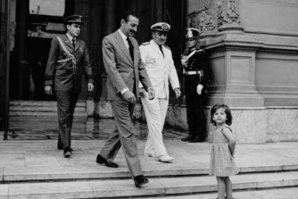 “una-prueba-de-dios”:-alejandro-eugenio,-el-hijo-que-videla-escondio-en-el-pabellon-7-de-la-montes-de-oca
