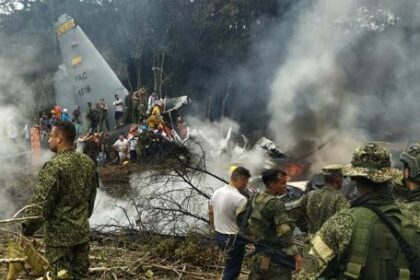 “compraron-una-chatarra-y-se-cayo”:-petro-cuestiono-la-compra-del-avion-accidentado,-que-dejo-66-militares-muertos