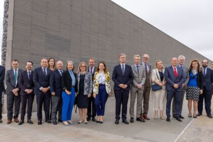 24-de-marzo:-los-embajadores-de-la-union-europea-marcaron-posicion-con-un-homenaje-a-las-victimas-de-la-dictadura