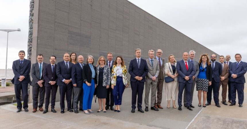 24-de-marzo:-los-embajadores-de-la-union-europea-marcaron-posicion-con-un-homenaje-a-las-victimas-de-la-dictadura