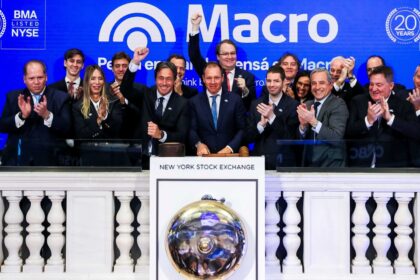 el-banco-macro-toco-la-campana-y-celebro-20-anos-de-cotizar-en-wall-street