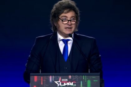 milei-minimizo-la-decision-de-nestor-kirchner-de-bajar-el-cuadro-de-videla:-“el-coraje-es-hacer-lo-correcto-cuando-aun-la-mayoria-este-en-contra”