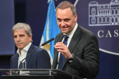 en-medio-de-polemicas-por-sus-viajes-|-el-gobierno-nacional-busca-retomar-la-agenda-y-adorni-volvera-a-dar-conferencias-de-prensa-este-miercoles-en-casa-rosada