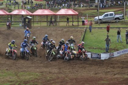 el-motocross-del-nordeste-arranco-con-gran-convocatoria-en-eldorado-y-mas-de-90-pilotos-en-pista