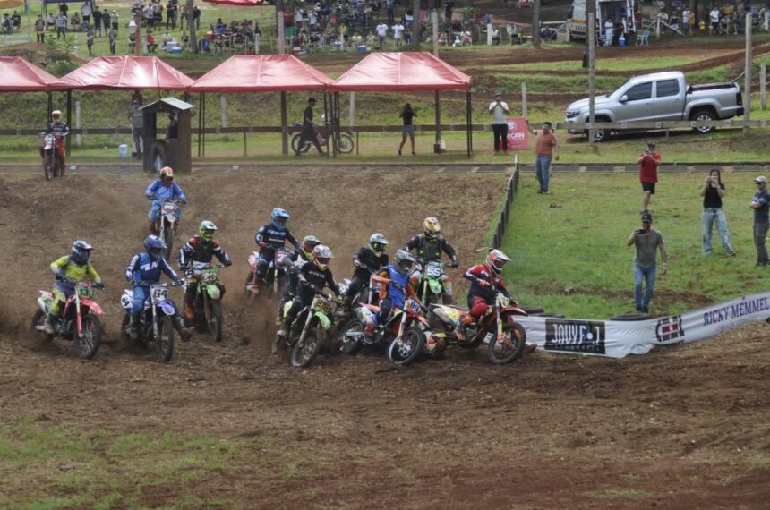 el-motocross-del-nordeste-arranco-con-gran-convocatoria-en-eldorado-y-mas-de-90-pilotos-en-pista
