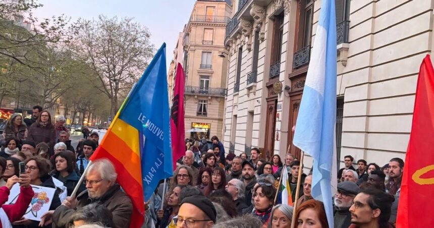 a-50-anos-del-golpe,-la-polemica-se-traslado-a-los-actos-por-la-memoria-y-las-victimas-en-paris