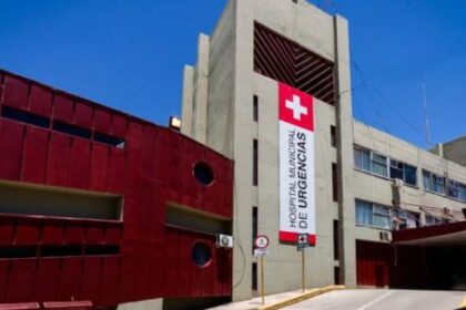 cordoba:-balearon-a-un-comisario-luego-de-intervenir-en-una-pelea-de-“naranjitas”