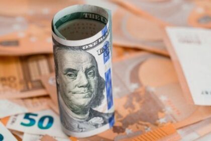 euro-hoy-y-euro-blue-hoy:-a-cuanto-cotiza-este-miercole-25-de-marzo