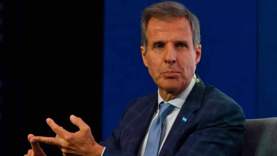 martin-redrado-puso-el-foco-en-tarifas:-“hoy-el-precio-de-combustible-esta-atrasado-un-30%”