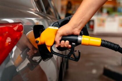 combustibles-en-alza:-la-nafta-aumento-mas-de-60%-en-un-ano-y-supera-ampliamente-a-la-inflacion
