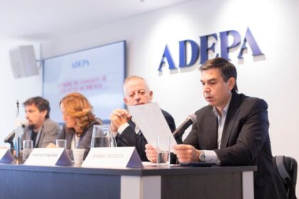 190a-junta-de-directores-de-adepa:-los-desafios-del-periodismo-en-un-contexto-de-polarizacion-y-tensiones-entre-el-poder-publico-y-la-prensa
