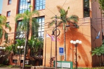 la-municipalidad-de-posadas-acordo-una-actualizacion-salarial-para-sus-empleados-con-incrementos-en-marzo,-mayo-y-mejoras-en-asignaciones