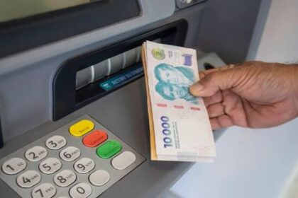 los-salarios-volvieron-a-perder-contra-la-inflacion-en-enero,-segun-el-indec