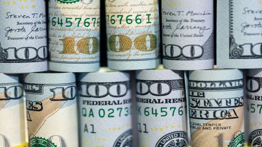 el-dolar-blue-cerro-en-baja-este-miercoles-25-de-marzo-y-el-banco-central-sigue-comprando-dolares