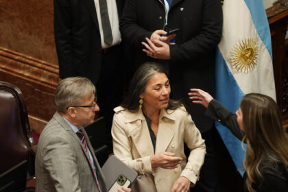 senado:-el-gobierno-apura-el-pliego-de-crexell-como-embajadora-y-dilata-el-del-padre-del-ministro-de-justicia
