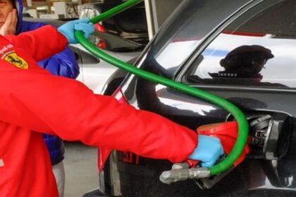 ypf,-puma,-shell,-axion:-el-precio-de-la-nafta-en-la-ciudad-de-buenos-aires-hoy,-jueves-26-de-marzo