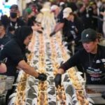 reparten-366-metros-de-sandwiches-de-carne