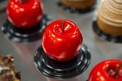 las-frutas-virales-de-cedric-grolet-llegan-a-cordoba:-cual-es-el-emprendimiento-que-replica-los-postres-hiperrealistas-en-la-ciudad