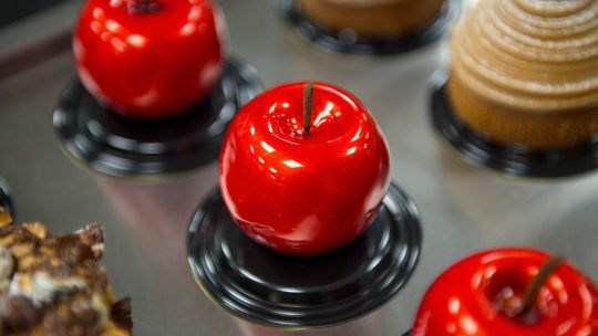 las-frutas-virales-de-cedric-grolet-llegan-a-cordoba:-cual-es-el-emprendimiento-que-replica-los-postres-hiperrealistas-en-la-ciudad