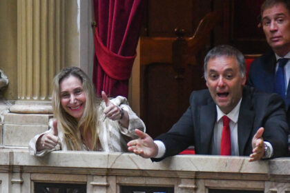 manuel-adorni-evito-ir-al-territorio-de-villarruel-y-pese-al-apoyo-de-milei-tendra-la-presion-de-la-oposicion-en-diputados