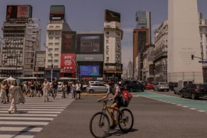 argentina’s-sluggish-economy-is-testing-milei’s-spending-cuts