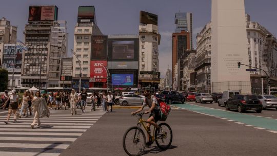 argentina’s-sluggish-economy-is-testing-milei’s-spending-cuts