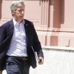 en-medio-de-la-baja-del-dolar,-el-central-anuncio-que-liberara-pesos-de-los-encajes-de-los-bancos-para-darles-mas-liquidez