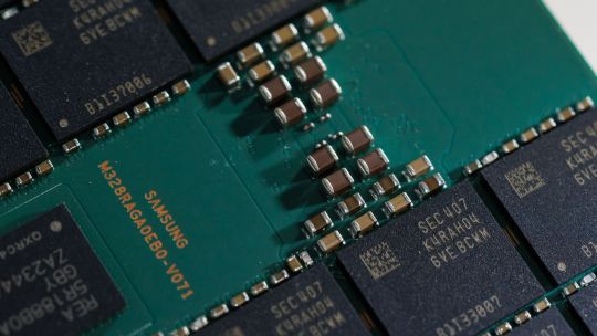 desarrollo-de-google-sacude-a-fabricantes-de-chips-de-memoria-a-nivel-mundial