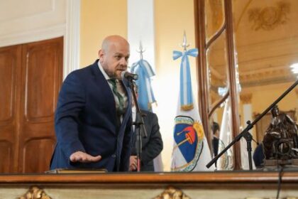 asumio-el-nuevo-ministro-de-hacienda-en-corrientes:-los-ejes-de-su-gestion-y-la-advertencia-de-una-economia-nacional-“planchada”
