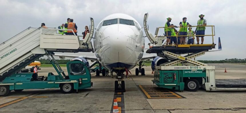 argentina-kicks-off-privatization-process-of-airport-ramps-company