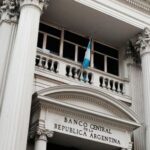 el-banco-central-baja-los-encajes-bancarios-desde-abril-para-impulsar-el-credito-y-la-actividad