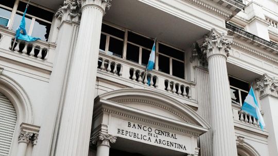 el-banco-central-baja-los-encajes-bancarios-desde-abril-para-impulsar-el-credito-y-la-actividad