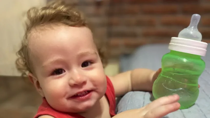 un-bebe-murio-tras-atragantarse-con-una-una-postiza-y-su-mama-denuncia-que-la-familia-paterna-le-impidio-velarlo