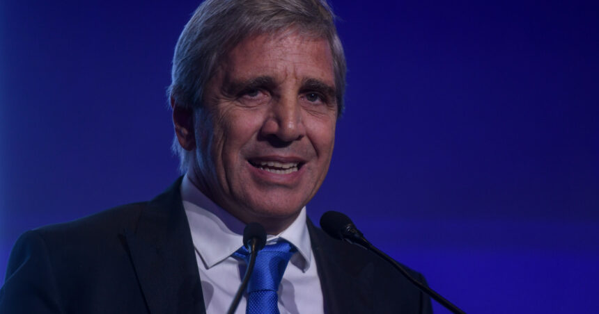 con-nuevos-funcionarios,-caputo-recibio-a-empresas-de-consumo-masivo-y-prometio-“flexibilidad”-a-inversores