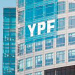 burford-se-hunde-e-ypf-escala-mas-de-6%-tras-el-fallo-a-favor-de-la-argentina-por-el-juicio-de-expropiacion