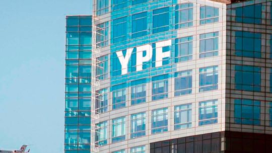 burford-se-hunde-e-ypf-escala-mas-de-6%-tras-el-fallo-a-favor-de-la-argentina-por-el-juicio-de-expropiacion