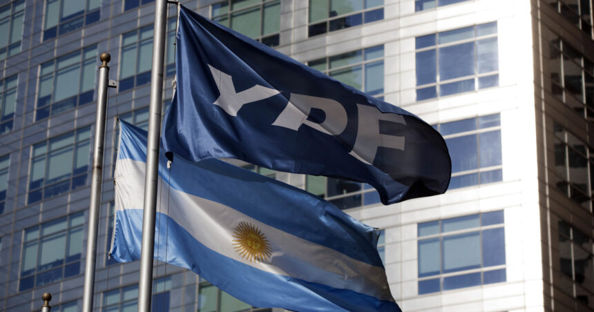 ypf:-la-historia-del-“juicio-del-siglo”,-con-once-anos-de-demandas,-fallos-en-contra-y-amenaza-de-embargos