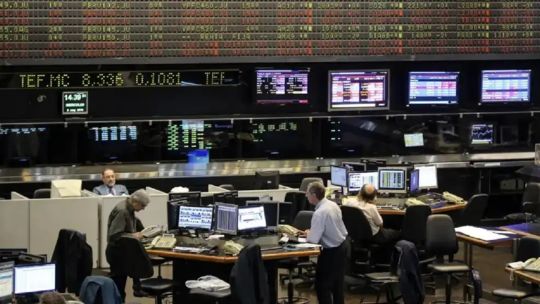 para-una-economista,-“el-mercado-descuenta-que-el-gobierno-lograra-una-reeleccion-y-le-cree-al-actual-plan-economico”