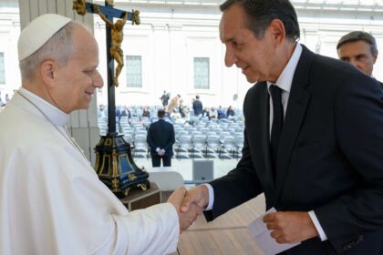 tras-la-invitacion-formal-de-javier-milei-a-leon-xiv-para-que-visite-el-pais,-jorge-macri-lo-invito-a-visitar-buenos-aires