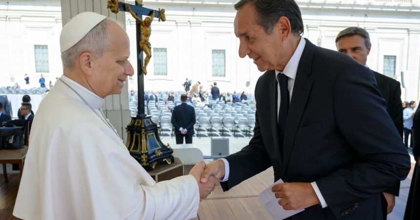 tras-la-invitacion-formal-de-javier-milei-a-leon-xiv-para-que-visite-el-pais,-jorge-macri-lo-invito-a-visitar-buenos-aires