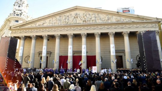 el-fin-del-monopolio-catolico:-la-religion-en-la-argentina-se-desplaza-hacia-la-fe-individual