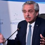 alberto-fernandez-cruzo-a-milei-por-el-fallo-de-ypf:-“’ganamos’,-dijo-el-mosquito”